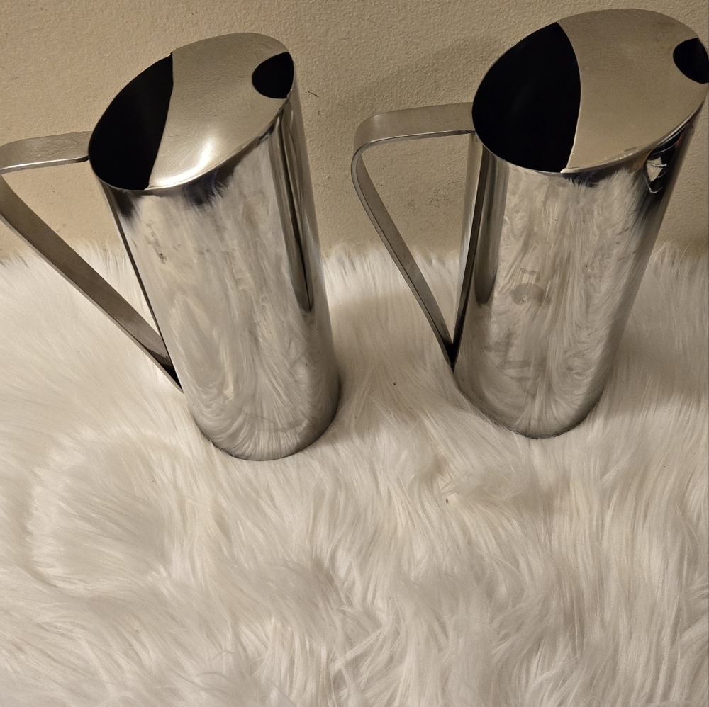 2 Vintage Modern Style Slanted Top Pitcher Stainless Steel Barware 10” Tall